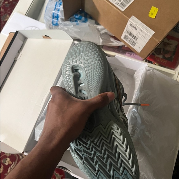 Devin booker nike gt cut 2 - Picture 4 of 5